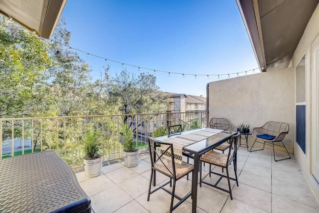Walk To Schlitterbahn, River Access & Pets Ok Appartement